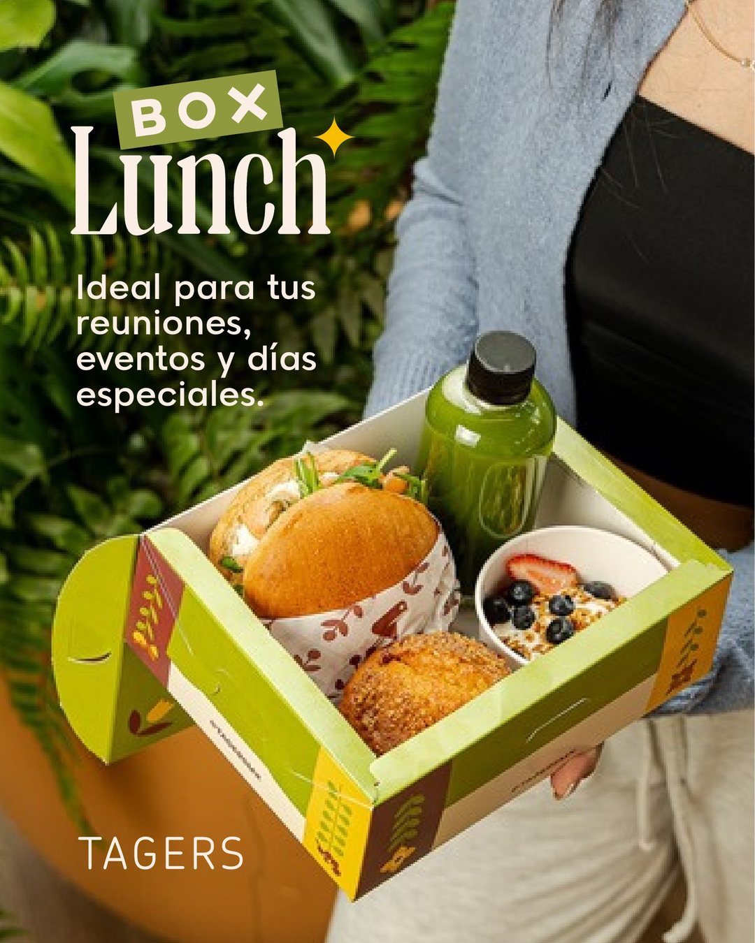 Box Lunch de Tagers: caja con sándwich, jugo verde, muffin y bowl de fruta. Ideal para tus reuniones, eventos y días especiales.
