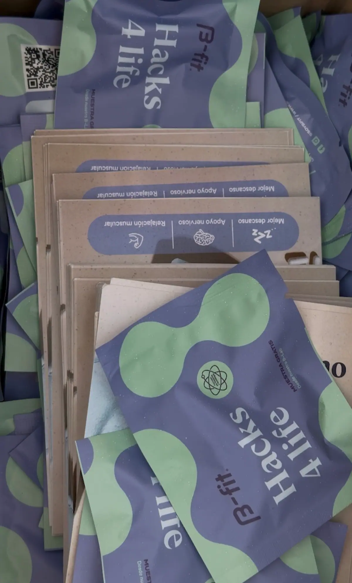 Sobres Hacks 4 life de B-fit para los participantes